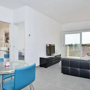 Cosy Well Situed With Sea View Appartement